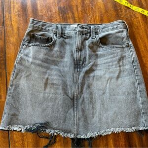 Everlane black denim skirt size 28